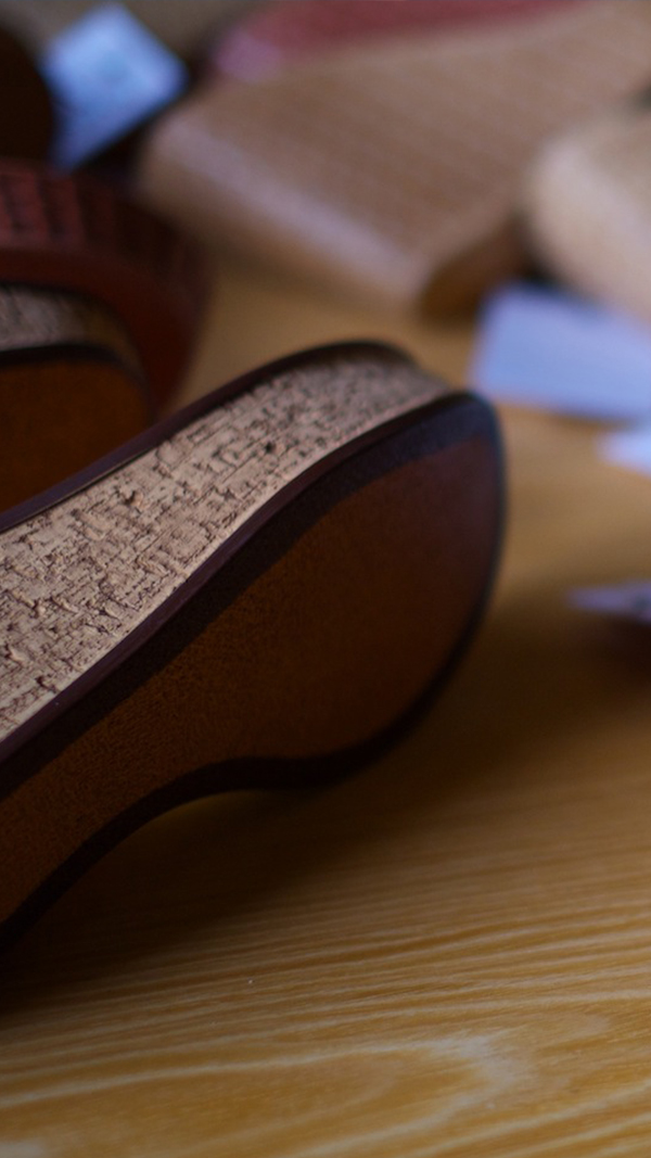 Demo Italia srl - Комплектующие для обуви, кожгалантереи и мебели